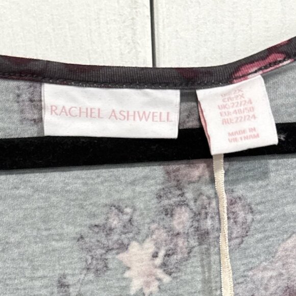 NWT Rachel Ashwell Grey with Pinks Floral V-Neck 3/4 Sleeve Top - Picture 4 of 4